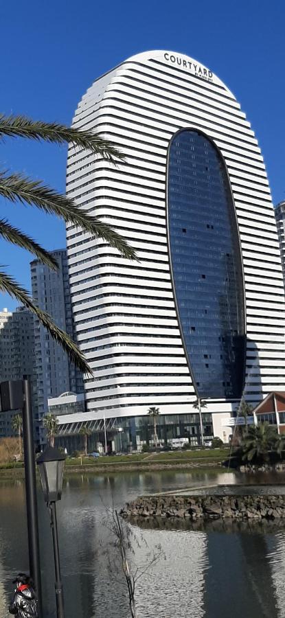 Sea Breeze In Batumi Lägenhet Exteriör bild