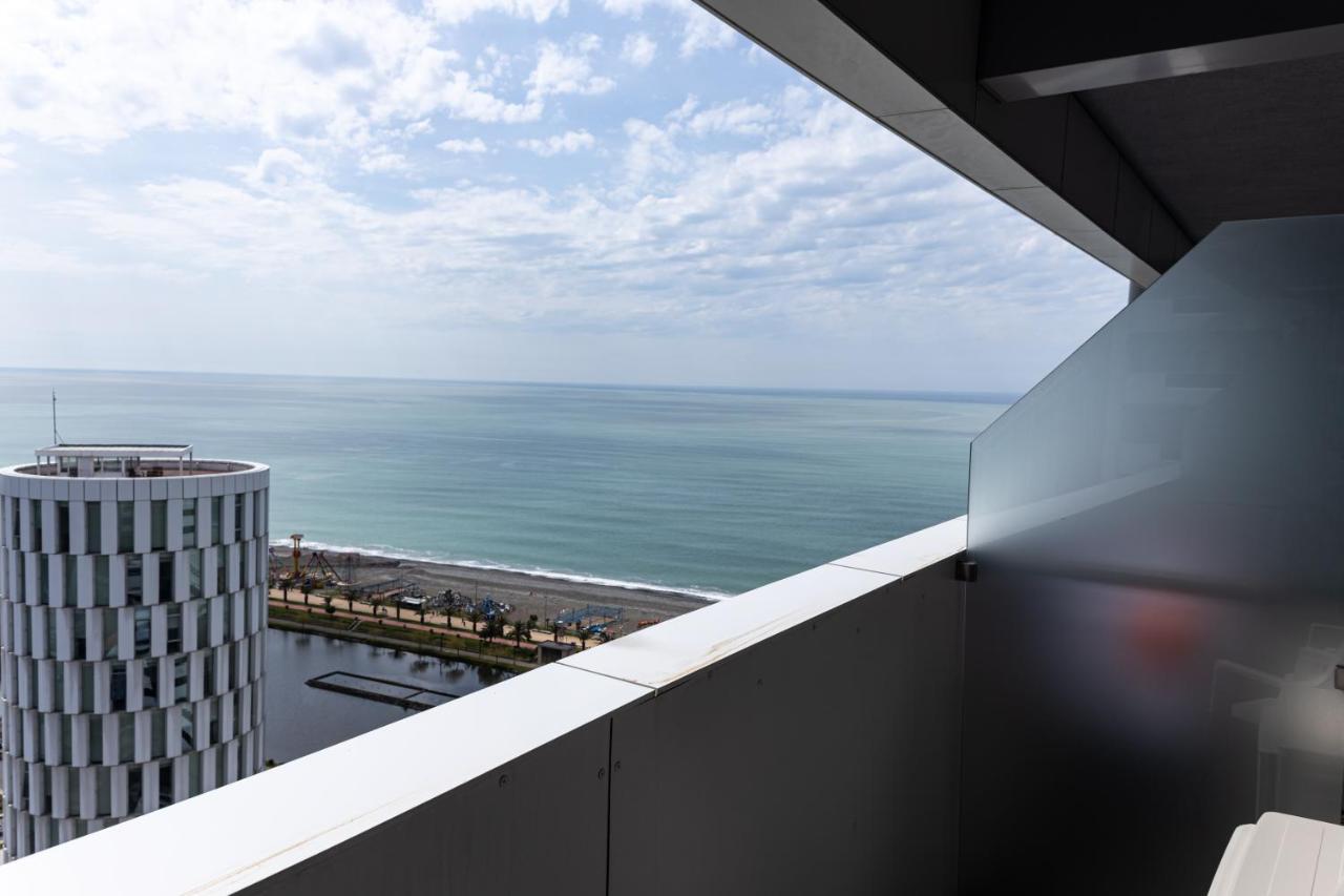 Sea Breeze In Batumi Lägenhet Exteriör bild